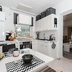 The Bubble By Interhome باد جاستاين