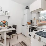 The Bubble By Interhome باد جاستاين